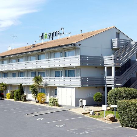Hotel Campanile Nantes ~ Reze Aeroport Exterior foto